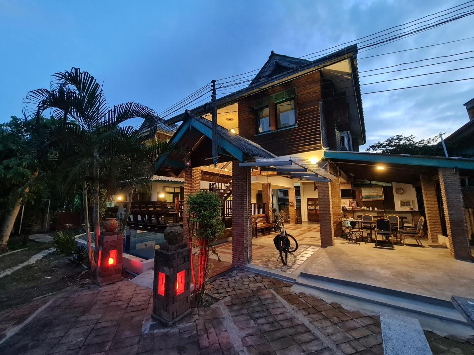 דירות Tepbunthomhouse Ayutthaya מראה חיצוני תמונה