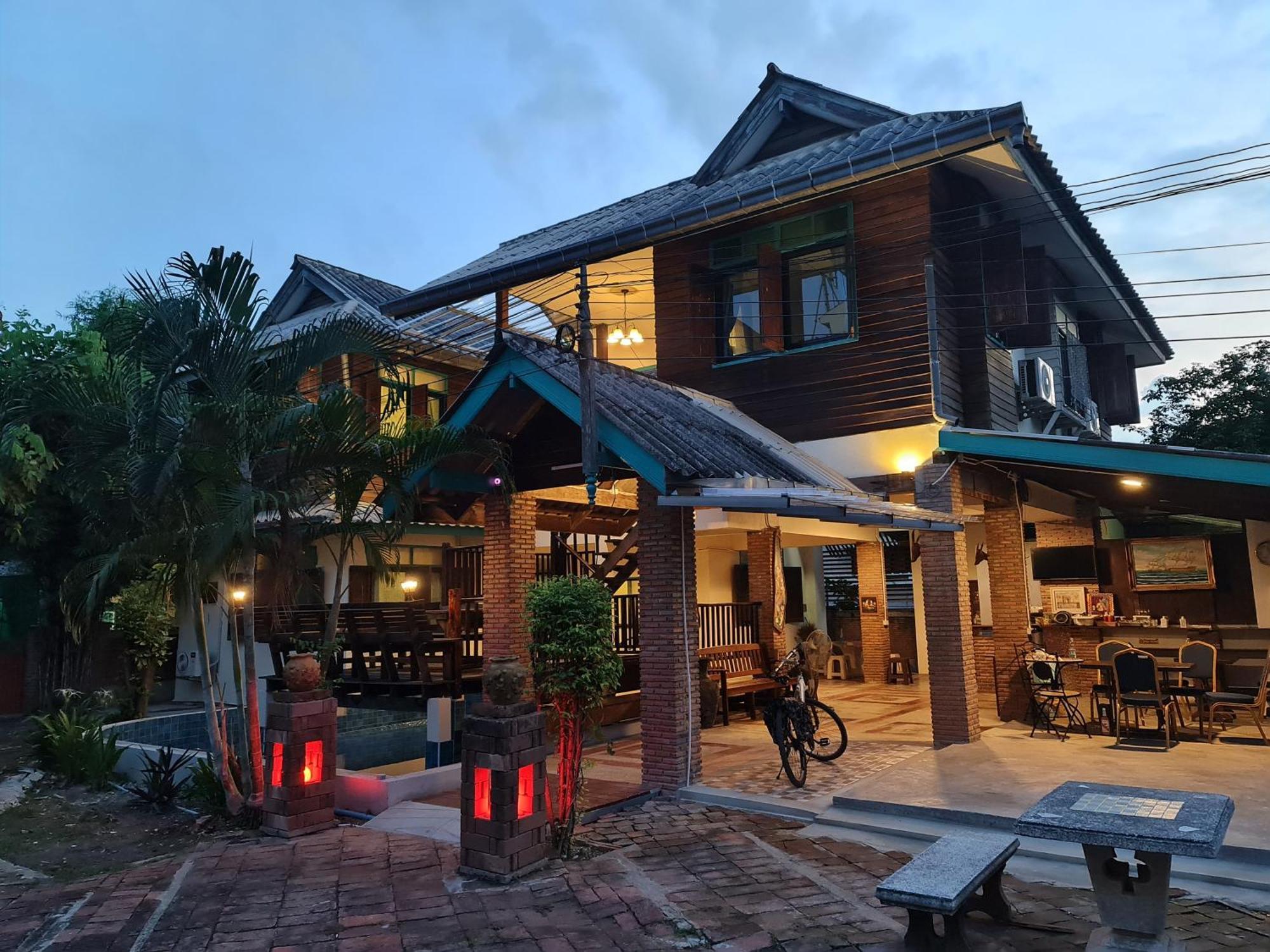 דירות Tepbunthomhouse Ayutthaya מראה חיצוני תמונה